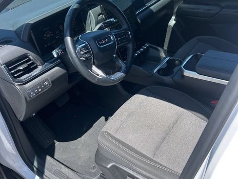 Used 2025 GMC Terrain Elevation AWD/4WD image 8