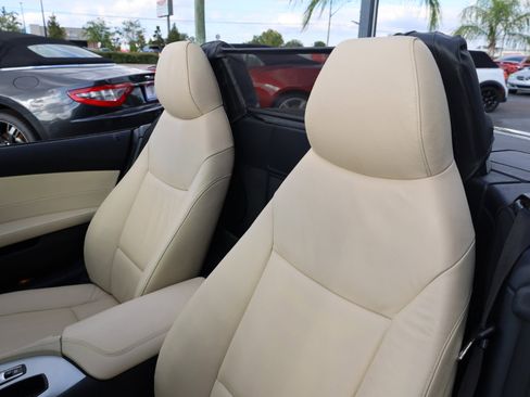 Used 2010 BMW Z4 sDrive30i image 5