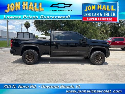 Used 2024 Chevrolet Silverado 2500 High Country w/ High Country Premium Package AWD/4WD image 15