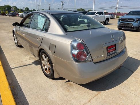 Used 2005 Nissan Altima 2.5 S w/ (F01) Convenience Pkg FWD image 4