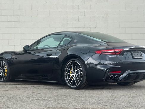 Used 2024 Maserati GranTurismo Trofeo AWD/4WD image 5