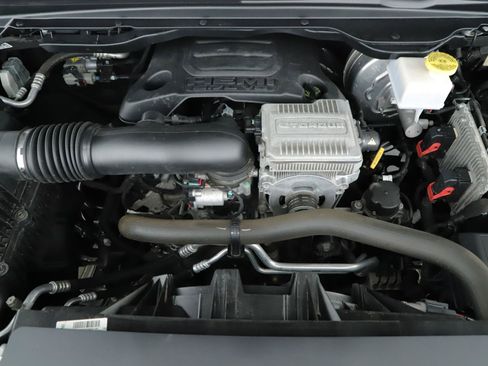 Used 2022 RAM 1500 Big Horn AWD/4WD image 18