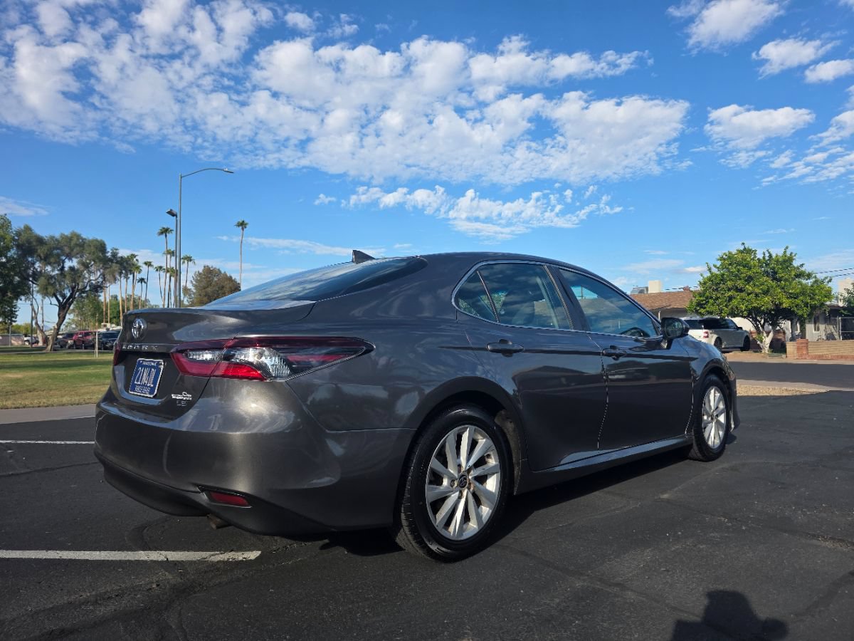 Used 2021 Toyota Camry LE w/ Carpet Mat Package (TMS) FWD image 6