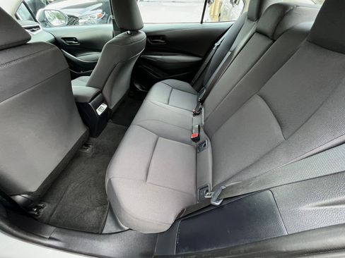 Used 2025 Toyota Corolla LE image 25