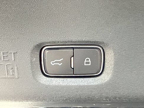 Used 2025 Ford Expedition Max Active RWD image 19