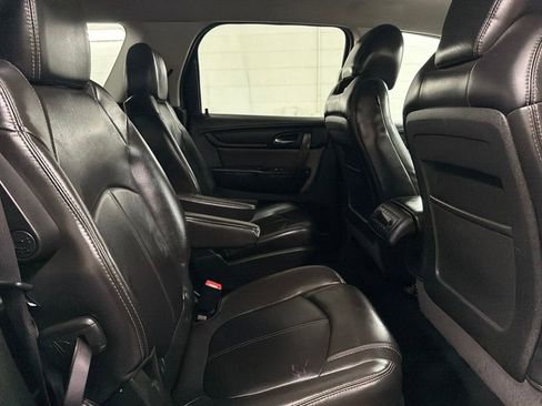 Used 2014 GMC Acadia SLT image 26