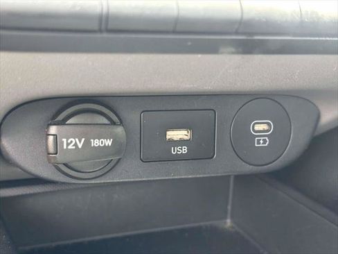 Certified 2024 Hyundai Elantra SEL FWD image 23