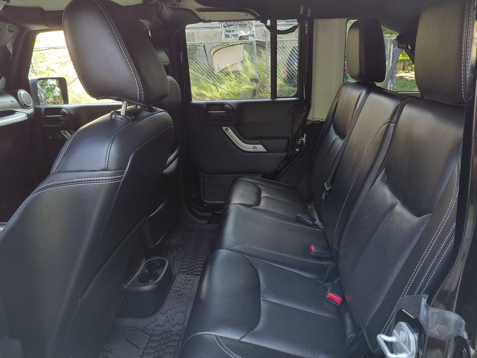 Used 2015 Jeep Wrangler Unlimited Sahara w/ Dual Top Group AWD/4WD image 12