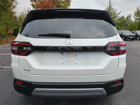 New 2025 Honda Pilot EX-L image 5