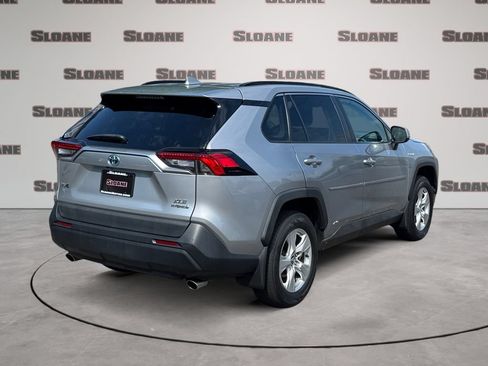 Used 2020 Toyota RAV4 XLE w/ Convenience Package AWD/4WD image 5