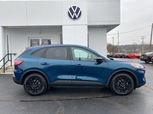 Used 2020 Ford Escape SE Sport image 6