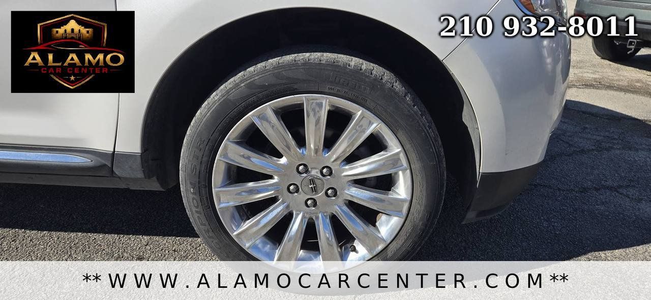 Used 2012 Lincoln MKX AWD image 13