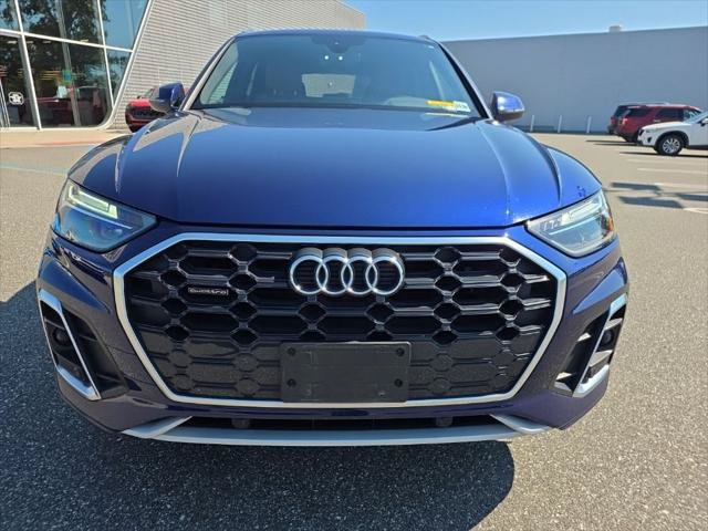 Certified 2024 Audi Q5 2.0T Premium w/ Convenience Package AWD/4WD image 2