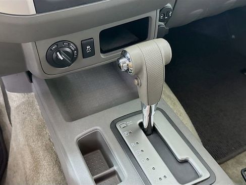 Used 2018 Nissan Frontier SV image 19