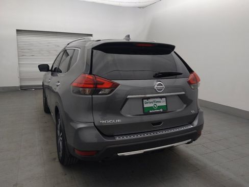 Used 2017 Nissan Rogue SL w/ SL Premium Package FWD image 5