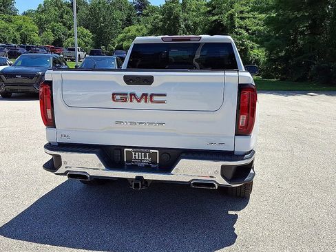 Used 2022 GMC Sierra 1500 SLT w/ SLT Premium Plus Package AWD/4WD image 8