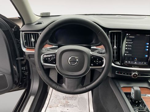 Certified 2025 Volvo S60 B5 Plus image 12