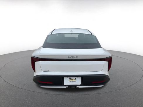 Used 2025 Kia K4 LXS image 12