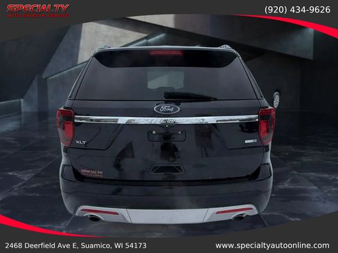 Used 2016 Ford Explorer XLT image 4