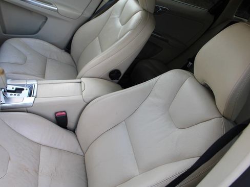 Used 2012 Volvo XC60 3.2 image 17