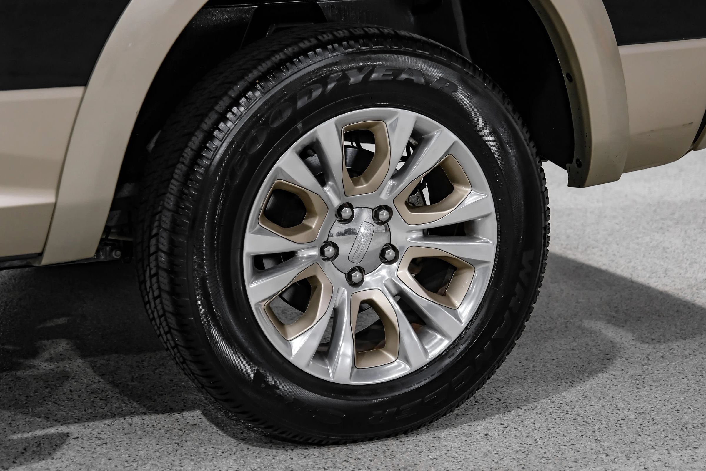 Used 2016 RAM 1500 Laramie Longhorn w/ Convenience Group AWD/4WD image 72