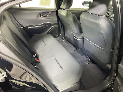 Used 2025 Toyota Prius LE AWD/4WD image 22