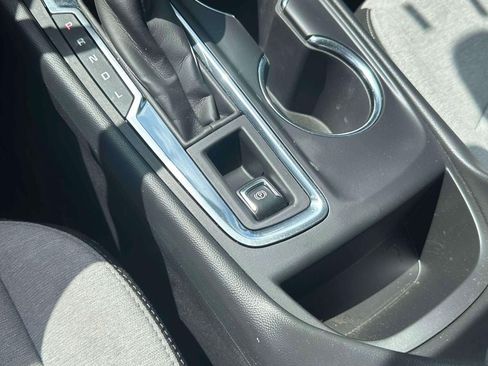Used 2022 Chevrolet Equinox LS AWD/4WD image 30