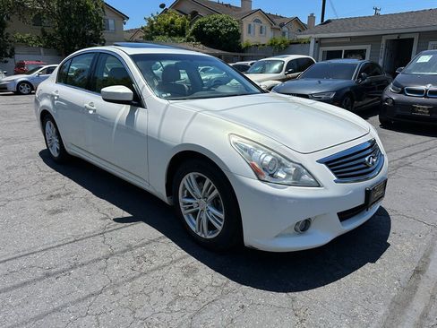Used 2010 INFINITI G37 Journey w/ Premium Pkg RWD image 3