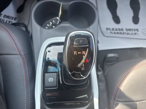 Used 2020 Chevrolet Bolt Premier w/ Infotainment Package FWD image 22
