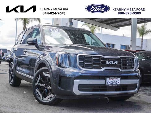 Used 2023 Kia Telluride S AWD/4WD image 1