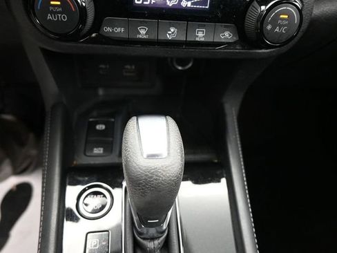 Used 2024 Nissan Kicks SR image 22