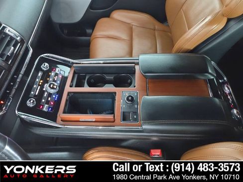 Used 2020 Lincoln Navigator Reserve AWD/4WD image 13
