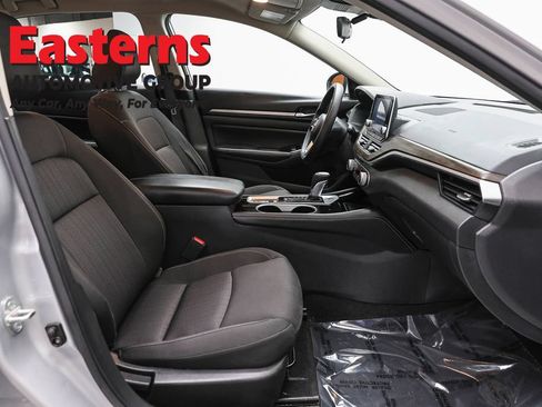 Used 2023 Nissan Altima 2.5 SV AWD/4WD image 24
