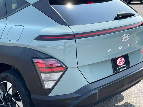 Used 2024 Hyundai Kona SEL AWD/4WD image 11