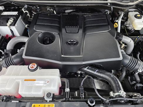Used 2025 Toyota Tundra Limited image 22