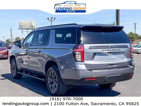 Used 2021 Chevrolet Suburban Z71 w/ Rear Media and Nav Package AWD/4WD image 2