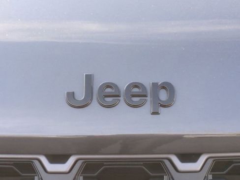 New 2026 Jeep Grand Cherokee Altitude AWD/4WD image 41