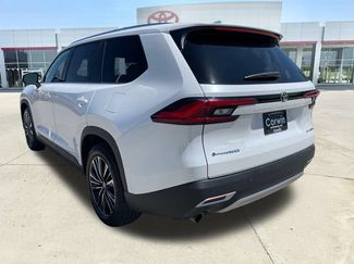 Used 2024 Toyota Grand Highlander AWD Hybrid video 3