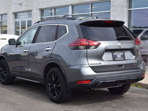 Used 2018 Nissan Rogue SV w/ Premium Package AWD/4WD image 9