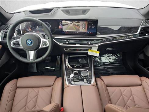 New 2026 BMW X5 xDrive50e w/ M Sport Package image 16