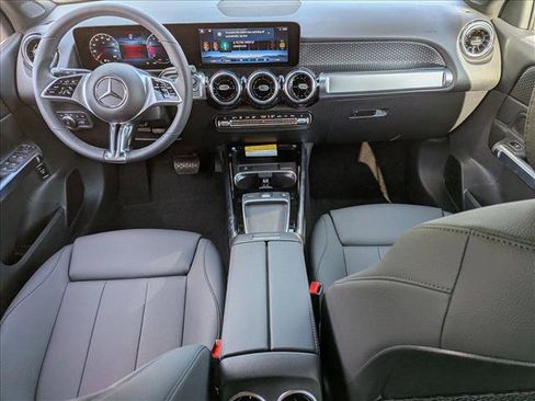 Used 2026 Mercedes-Benz GLB 250 image 13
