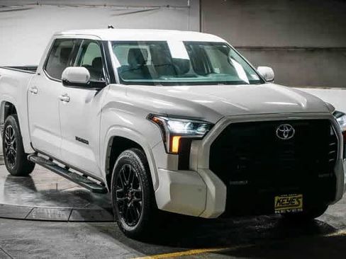 Used 2022 Toyota Tundra SR5 image 2