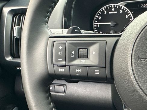 New 2025 Nissan Pathfinder SL image 38