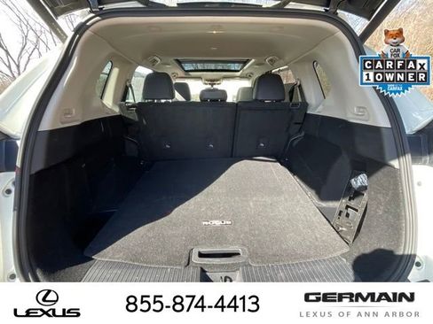 Used 2023 Nissan Rogue SV w/ SV Premium B Package image 22
