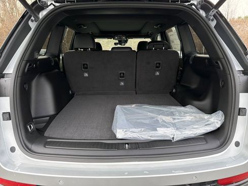 New 2025 Jeep Grand Cherokee Limited w/ MOPAR Finishing Package image 22