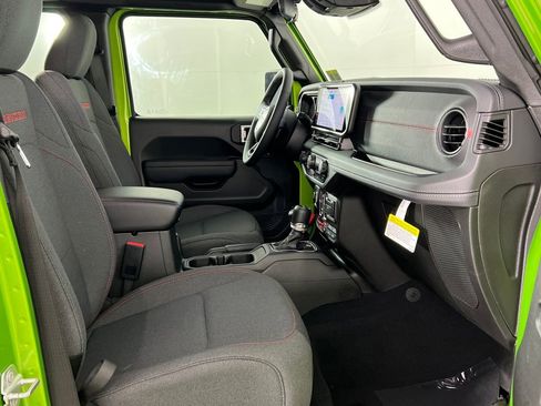 New 2026 Jeep Wrangler Unlimited Rubicon image 19