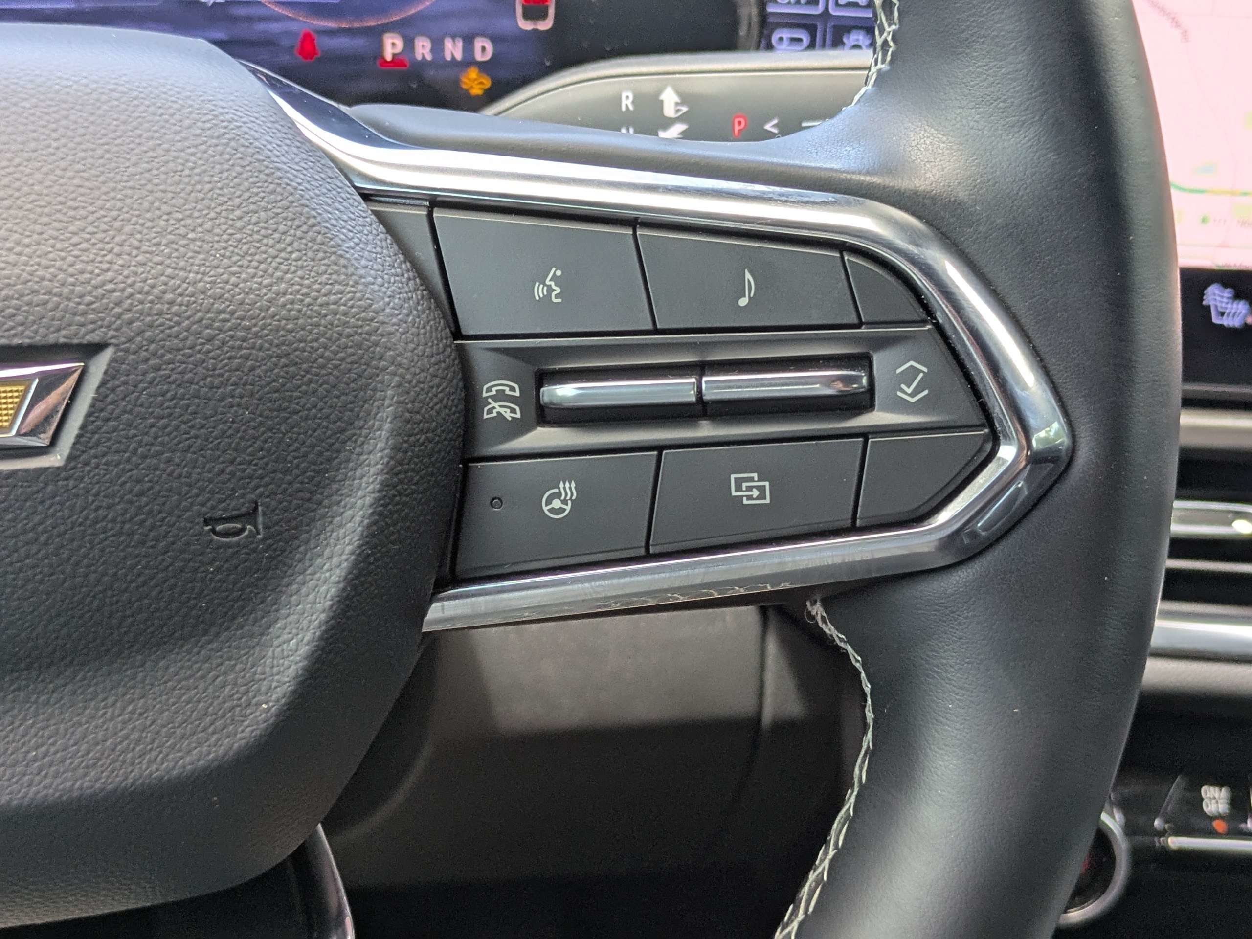 Used 2025 Chevrolet Equinox EV LT w/ Comfort Package FWD image 25