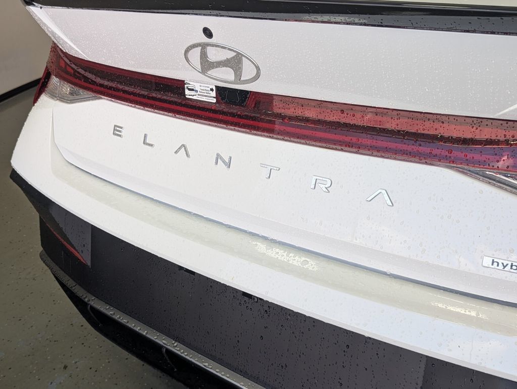 New 2026 Hyundai Elantra SEL FWD image 7