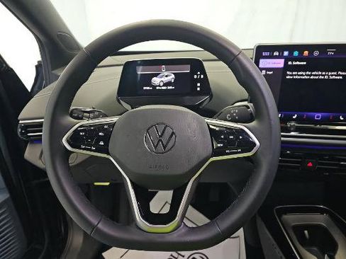 Used 2024 Volkswagen ID.4 Pro RWD image 17