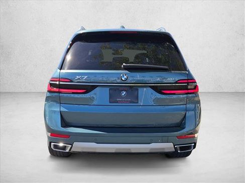 Certified 2025 BMW X7 xDrive40i AWD/4WD image 8
